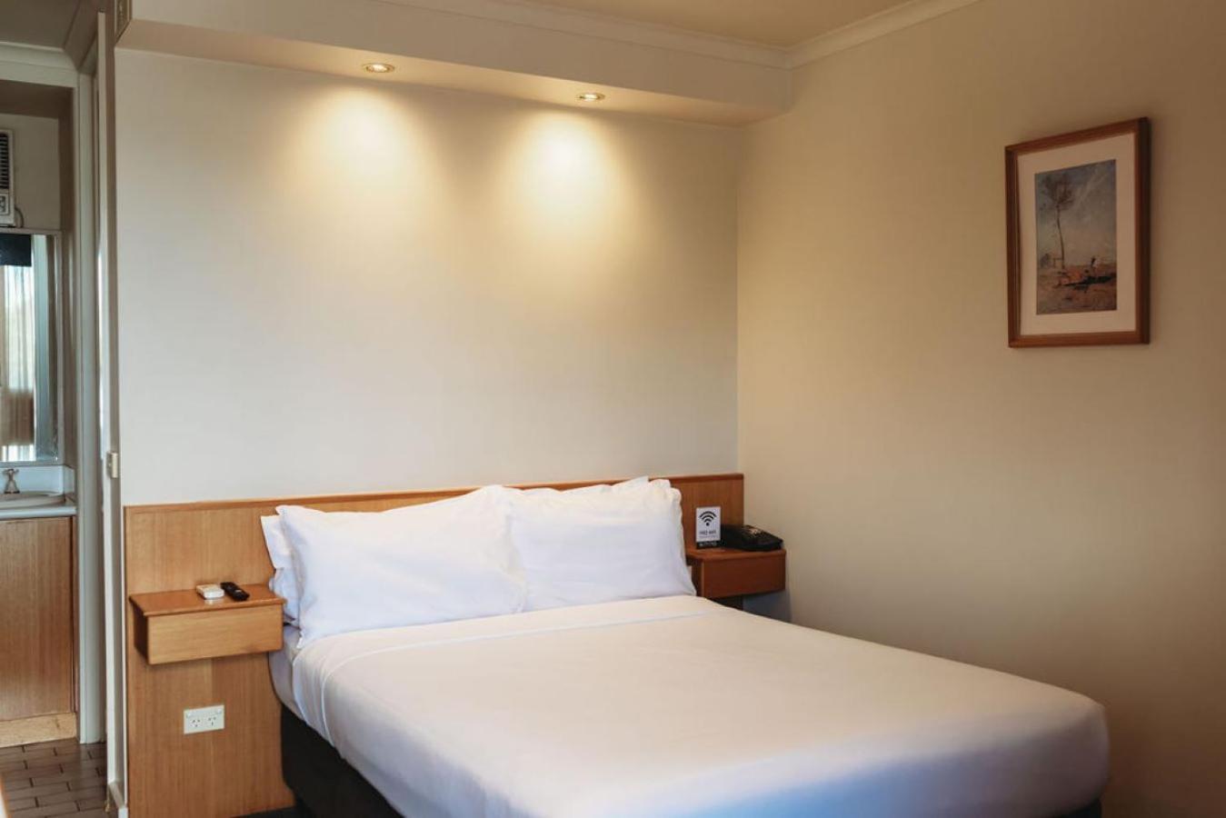 Echuca Nirebo Motel Bagian luar foto