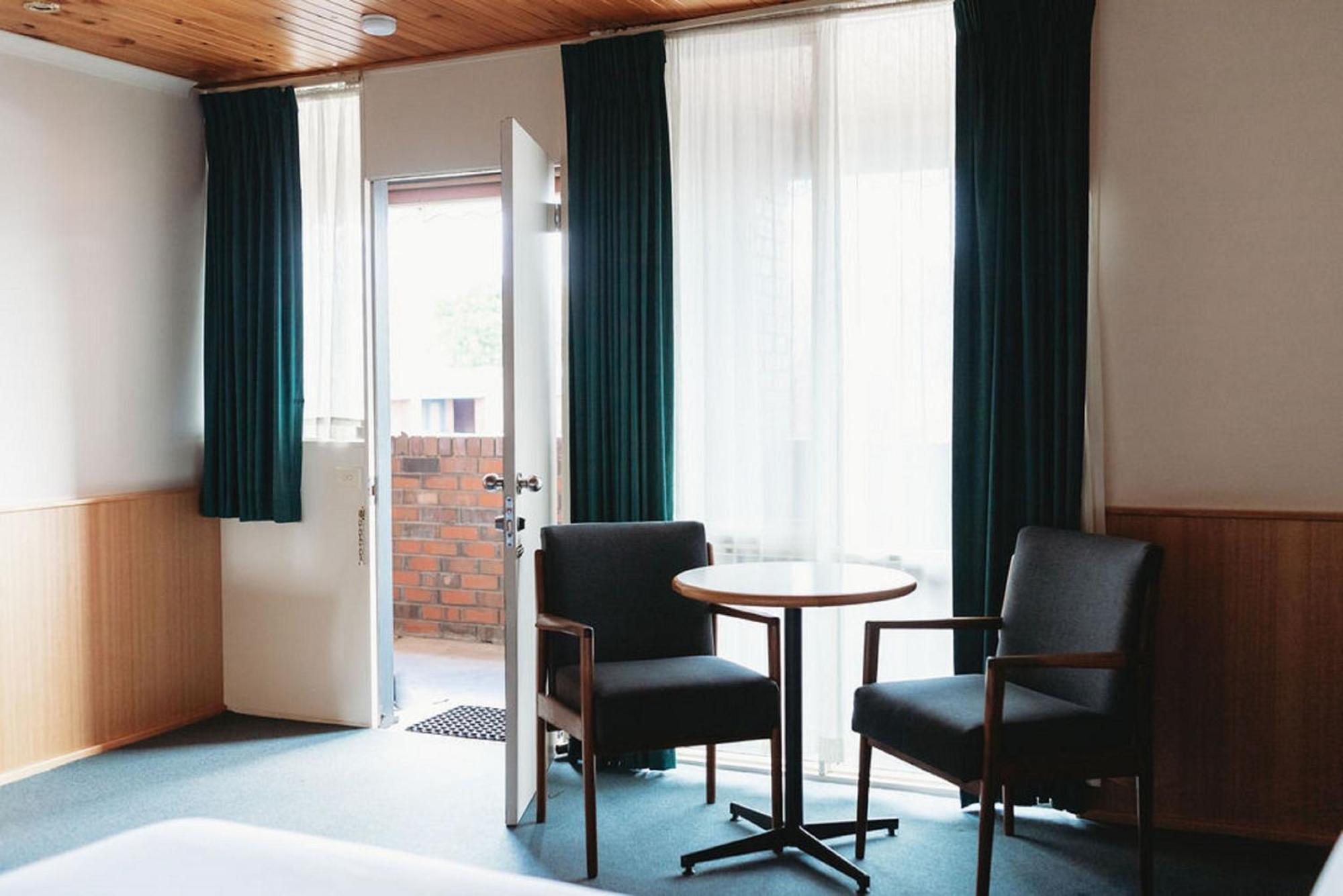 Echuca Nirebo Motel Bagian luar foto