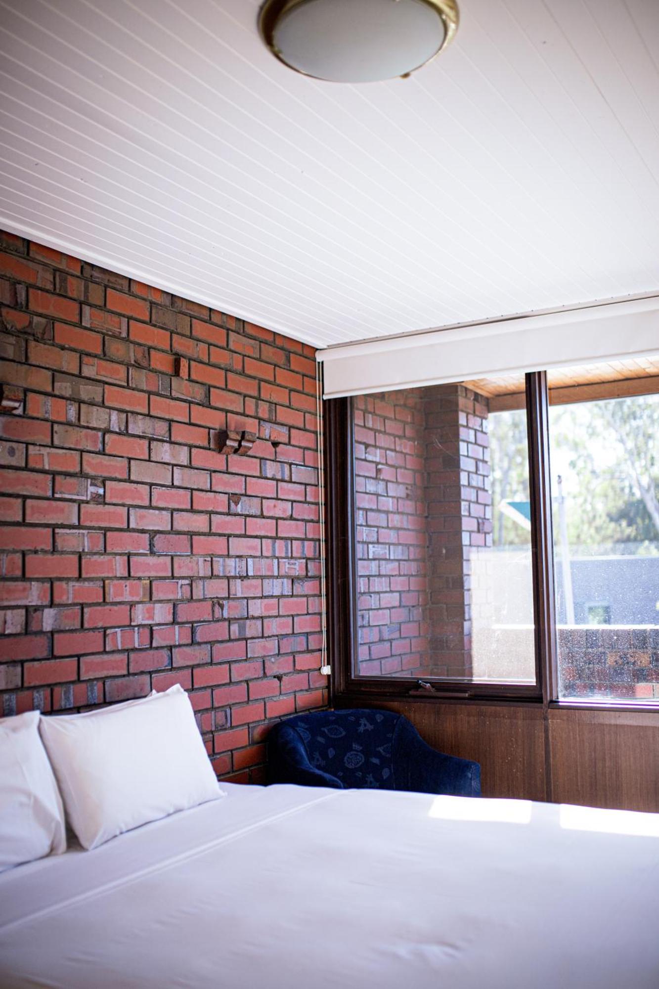 Echuca Nirebo Motel Bagian luar foto